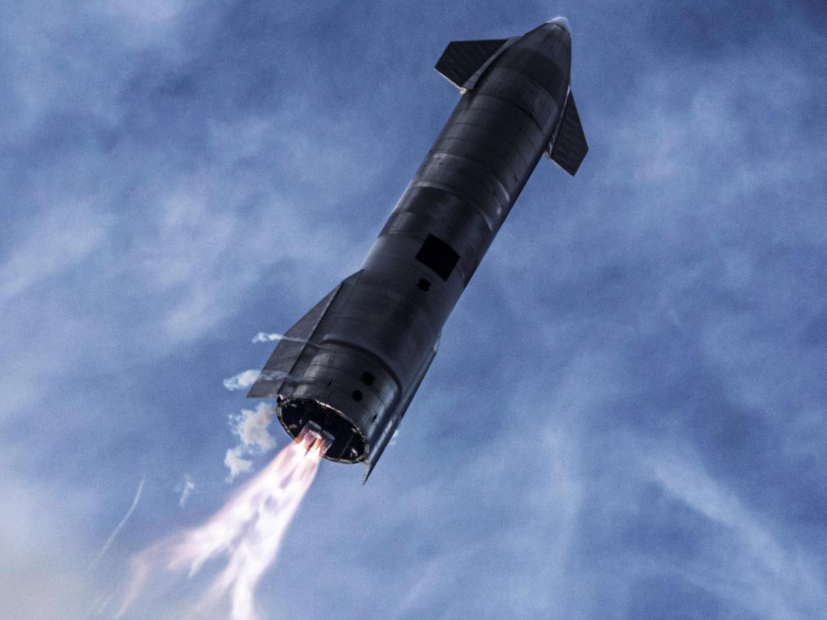 NASA elige SpaceX para su próxima misión lunar tripulada